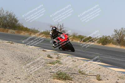 media/Mar-28-2022-Superbike Trackdays (Mon) [[b8603d0f67]]/Open Track Time/Turn 3 Inside/